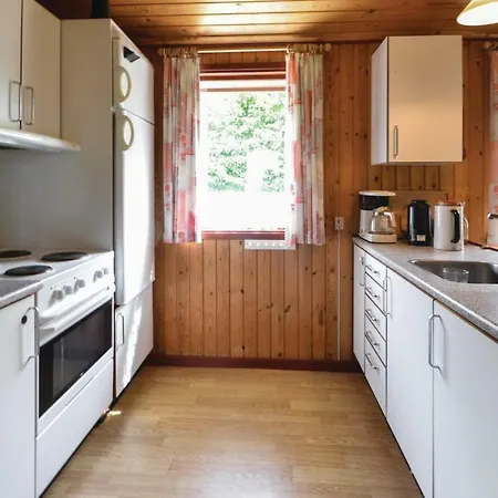 Three-bedroom Holiday In 度假居 *